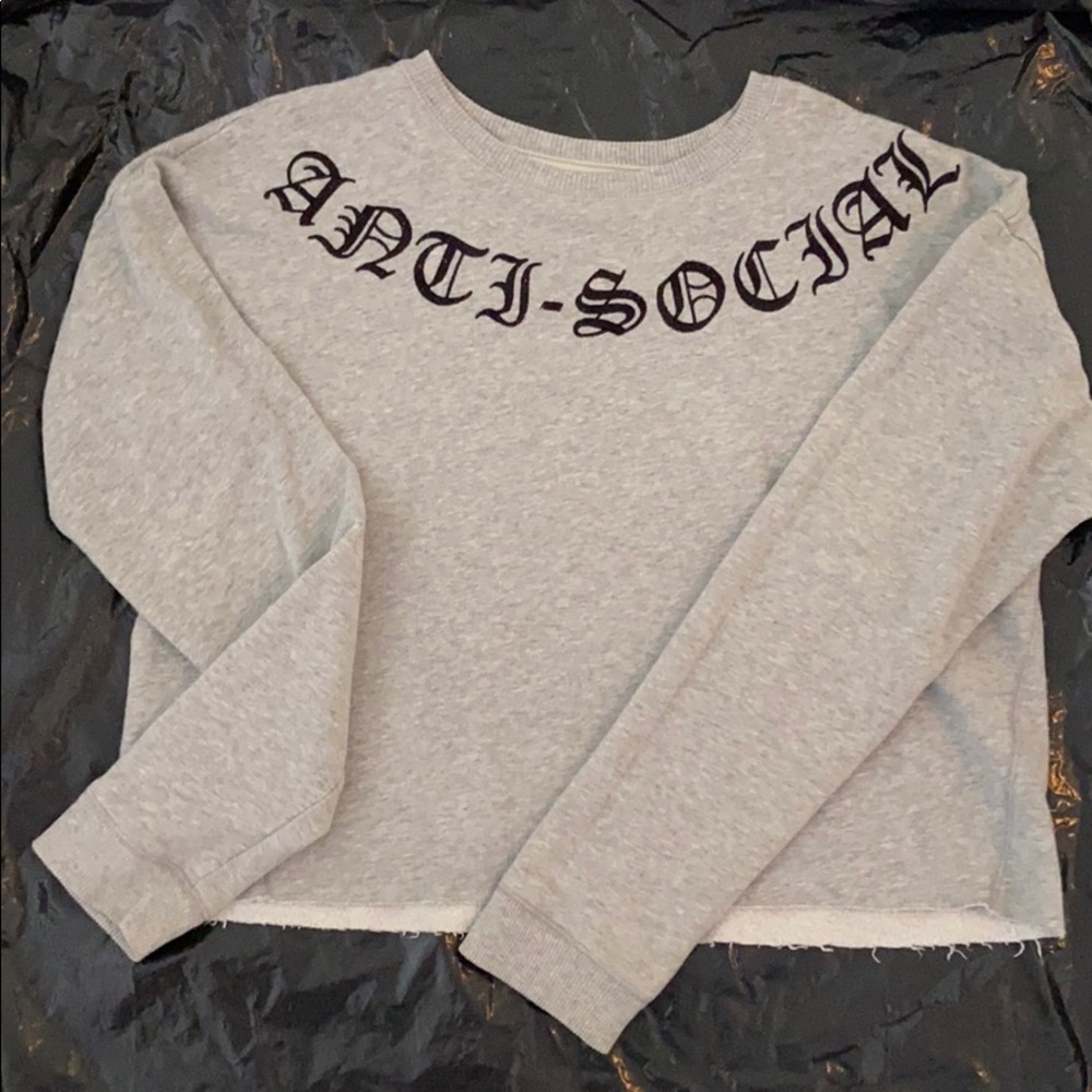 Sweatshirt
